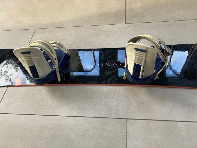K2 First Lite 143cm snowboard & Burton Freestyle bindings £159