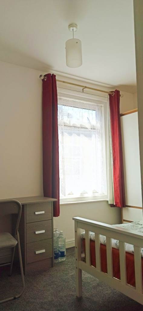 Room only to let