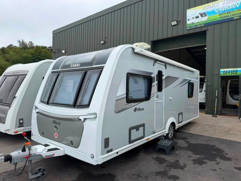 2023 ELDDIS RIVA DEALER EDITION 550 - 4 BERTH CARAVAN 