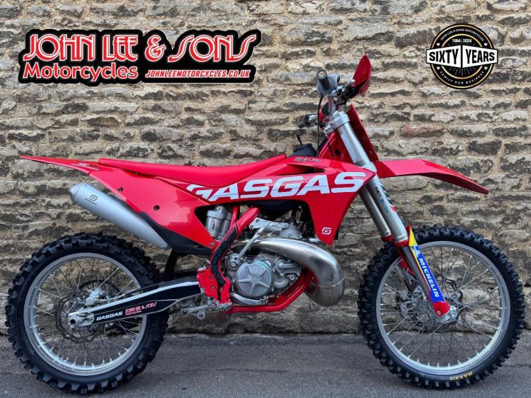 GasGas MC250 2T Motocross Bike, 2022 Model, Carburettor, 36 Hours, Lovely