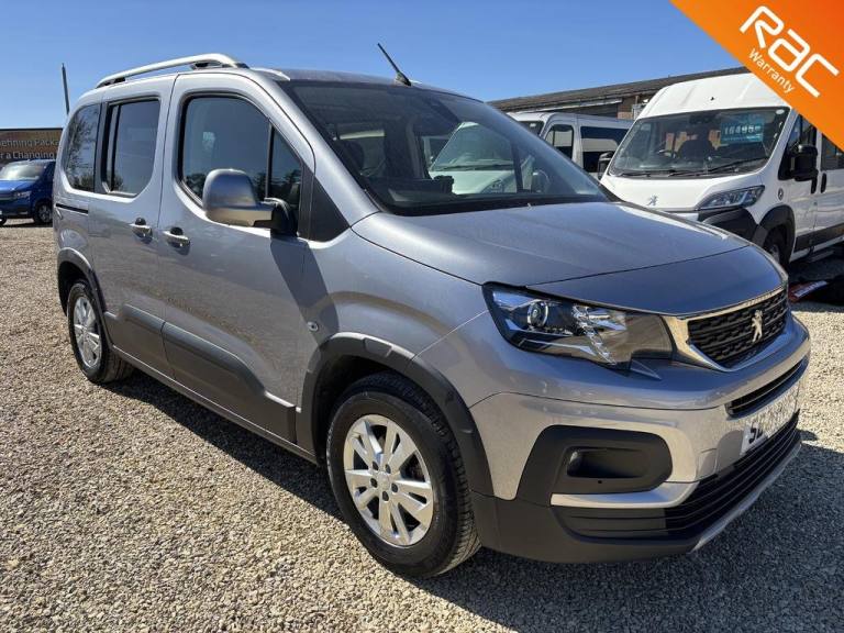 PEUGEOT RIFTER WHEELCHAIR ACCESSIBLE VEHICLE WAV WITH HOIST PASSENGER UP FRONT