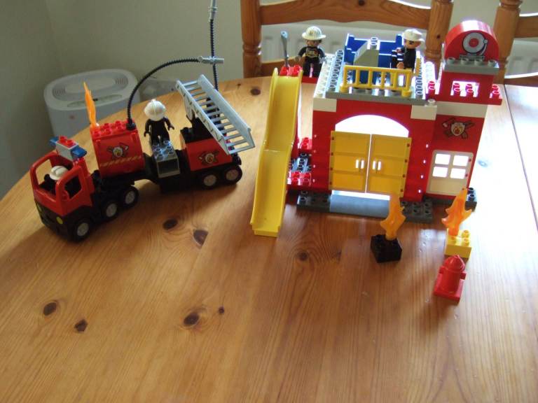 DUPLO 6168 Fire Station and Fire Truck Bundle