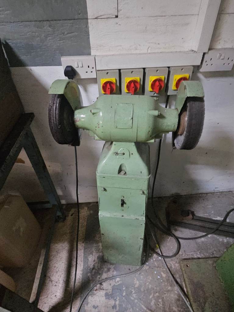 3 phase grinder/polisher
