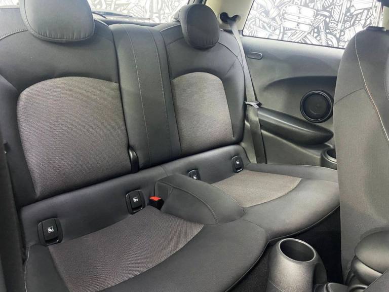 2021 MINI Hatch 1.5 Cooper Classic Hatchback 3dr Petrol Manual Euro 6 (s/s) (136 ps) Hatchback Pe...