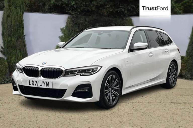 2021 BMW 3 Series 320i M Sport 5dr Step Auto ** Rear Parking Camera - Heated Seats ** Semi-Au Est...