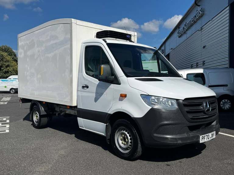 2021 Mercedes-Benz Sprinter 3.5t Progressive Chassis Cab CHASSIS CAB DIESEL Manual