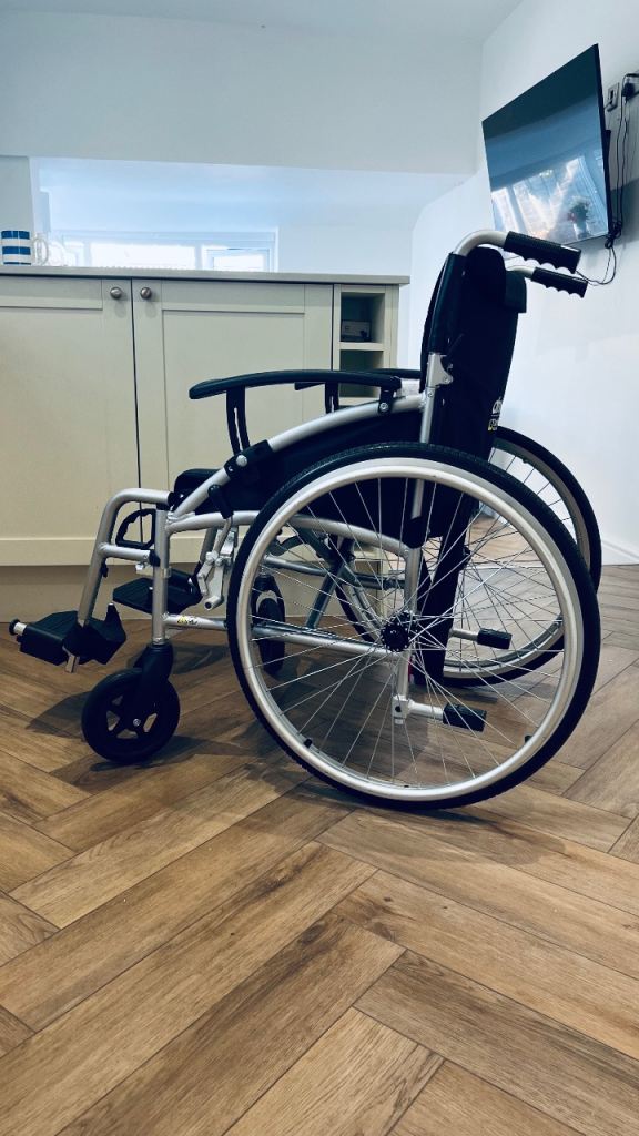 Lightweight Luxury ALUMINIUM Folding Wheelchair, Self-Propelled Chair  