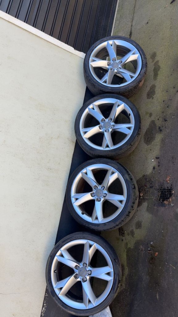 Genuine audi a5 alloys