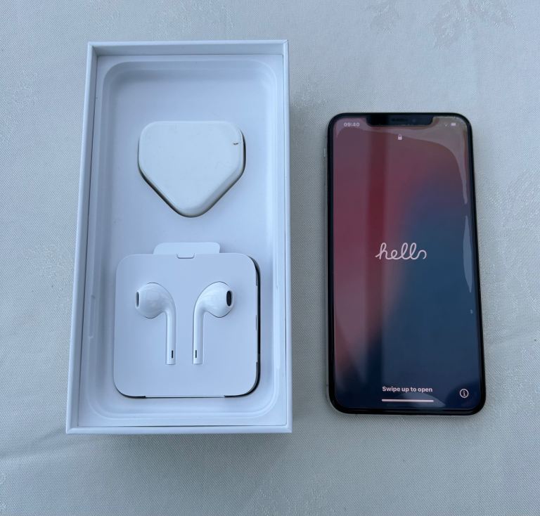 iPhone XS Max unlocked