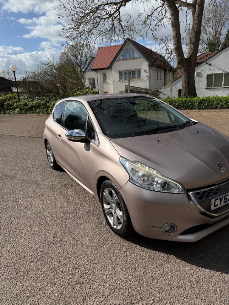 Peugeot 208 1.4 petrol 