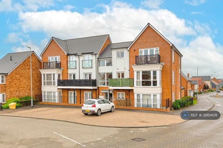 2 bedroom flat in Helvellyn House, Wouldham, Rochester, ME1 (2 bed) (#2861409)