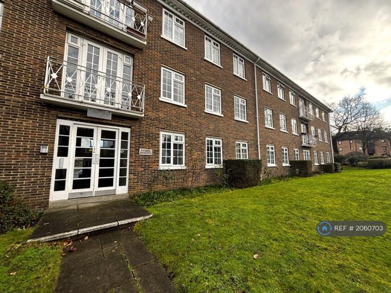 3 bedroom flat in Beverley Hyrst, Croydon, CR0 (3 bed) (#2060703)