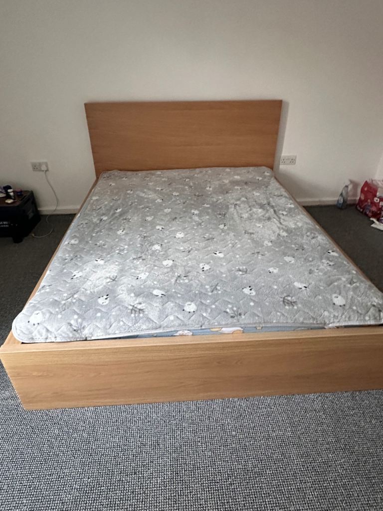 Bed frame and mattress