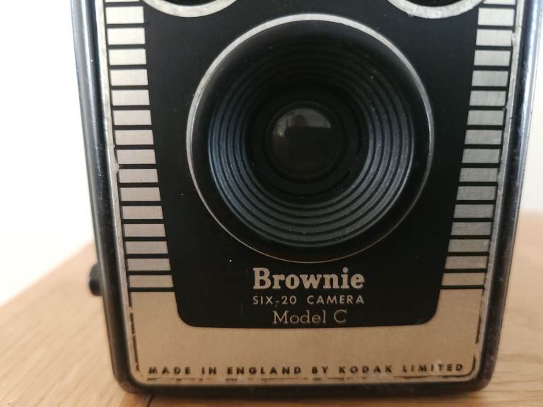 Vintage Kodak Brownie Six-20 Model C Box Camera Made in England