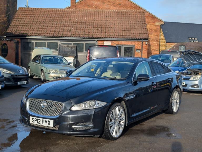 2012 Jaguar XJ 3.0d V6 Portfolio 4dr Auto SALOON Diesel Automatic