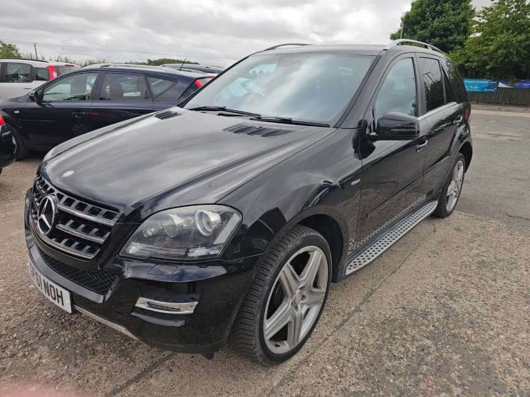 Mercedes-Benz M Class ML300 CDI BlueEFFICIENCY Grand Edition 5dr TipAuto