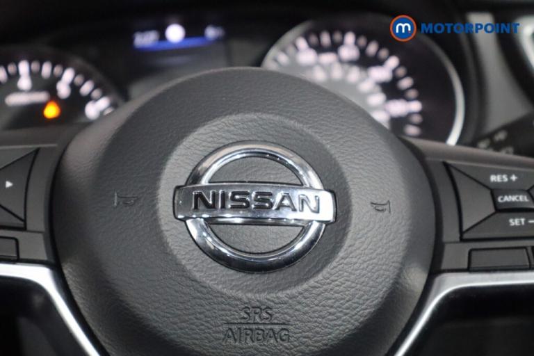 2020 Nissan Qashqai 1.3 DiG-T N-Connecta 5dr [Glass Roof Pack] SUV Petrol Manual