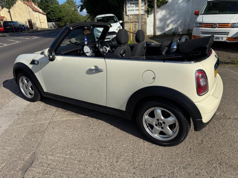 2010 MINI Convertible 1.6 Cooper Euro 4 2dr CONVERTIBLE Petrol Manual