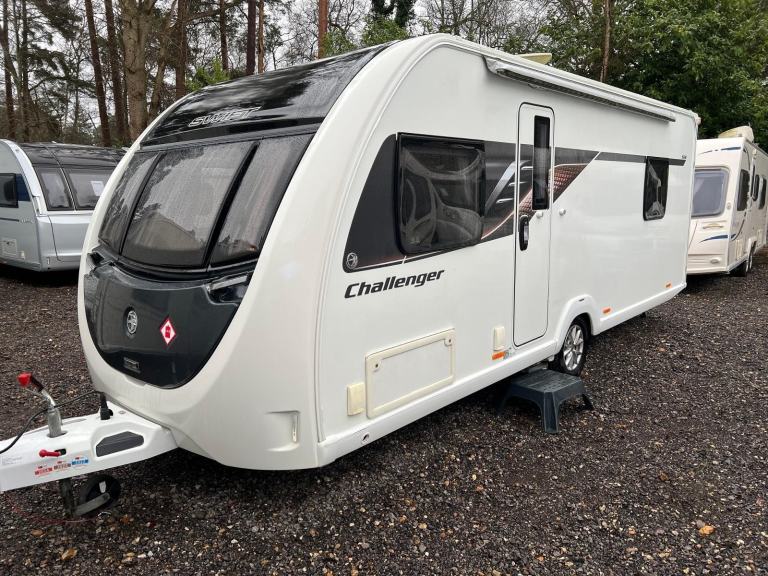 SWIFT CHALLENGER 560 - 2023 - ISLAND BED - 4 BERTH - MOVER - ONE OWNER - VGC 