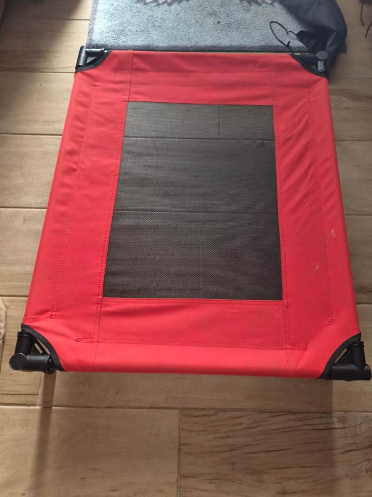 2 x PawHut Raised Dog Bed Portable w/ Breathable Mesh, Metal Frame Medium, Red/Black