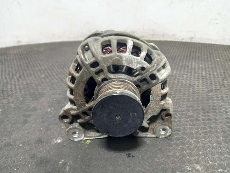 Seat Ibiza Alternator 2016-2021 1.0l Chyb 04e903025k