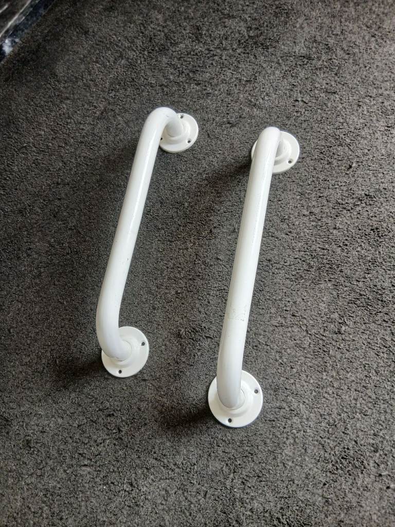 2 x 21 inch grab rails as new 