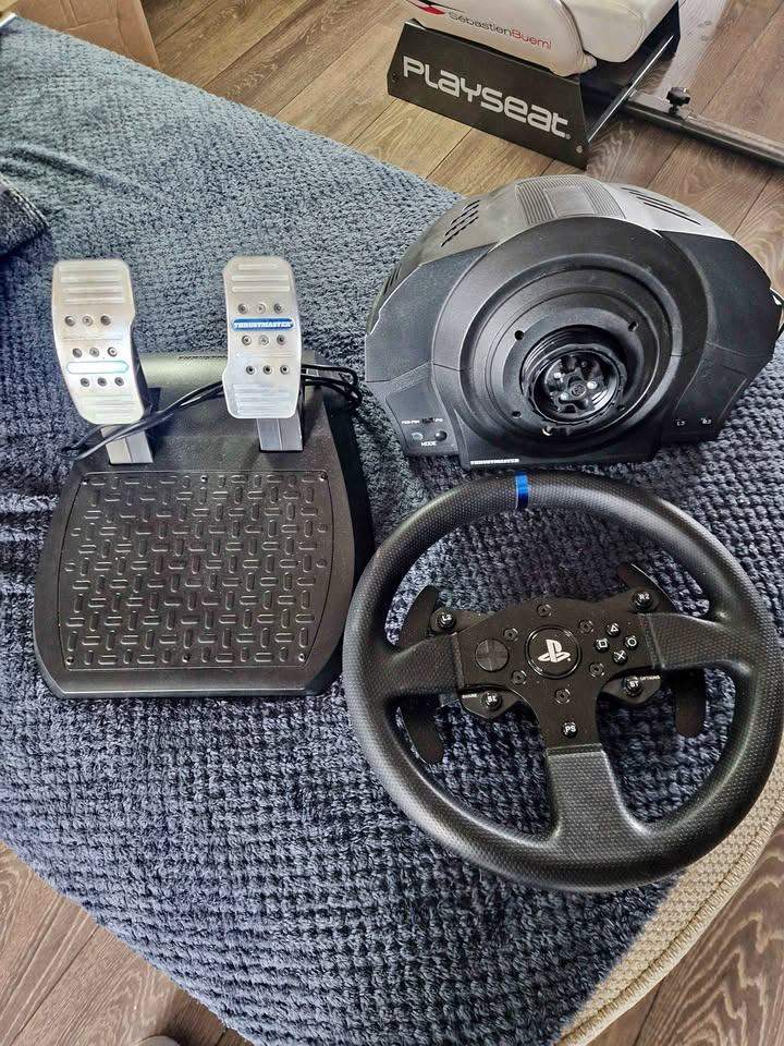 Thrustmaster T300 Racing Wheel & Pedals 