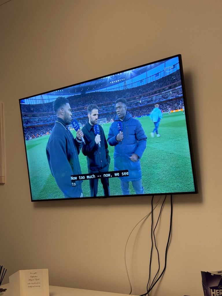 Samsum Samsung UE55U – 55” 4K Crystal UHD Smart TV.