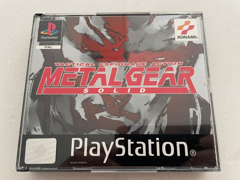 METAL GEAR SOLID COLLECTABLE VIDEO GAME FOR PS1