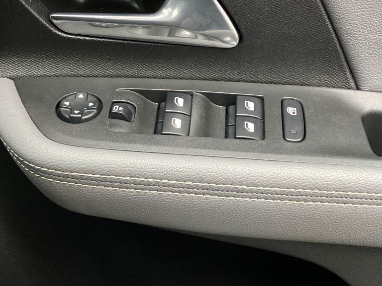 2021 Vauxhall Mokka 100kW Elite Nav Premium 50kWh 5dr Auto SUV ELECTRIC Automatic