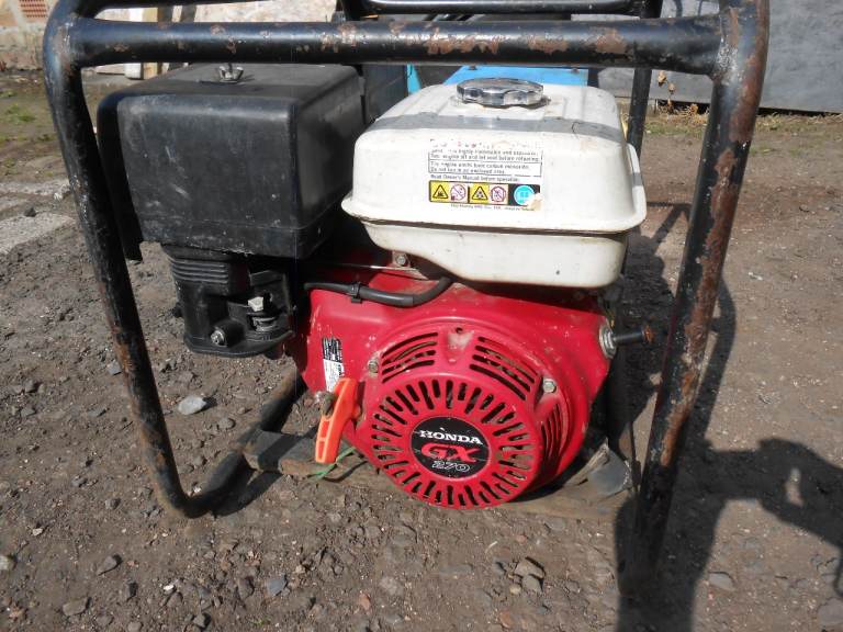 HONDA GX 270 GENERATOR.  110v / 240v.