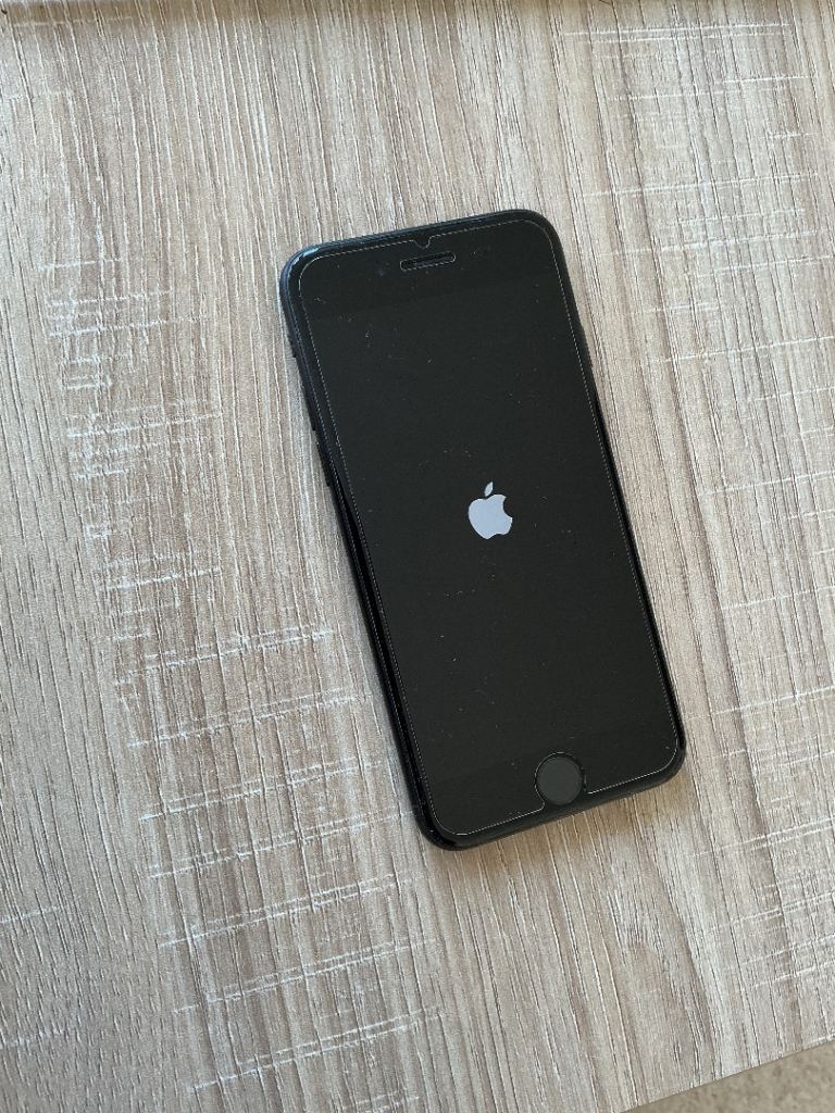 Apple iPhone 7 