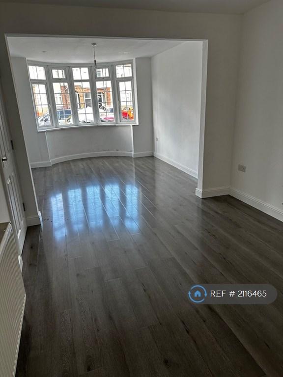 4 bedroom house in Kingsley Road, Luton, LU3 (4 bed) (#2116465)