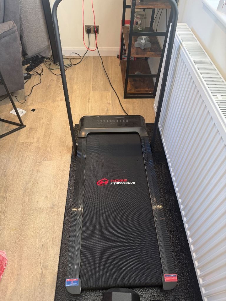 Walking pad / treadmill