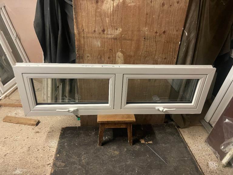 H 46.5 x W 159 cm - UPVC DOUBLE GLAZED WINDOW - CLEAR GLASS - GOOD CONDITION (REF: LJ189)
