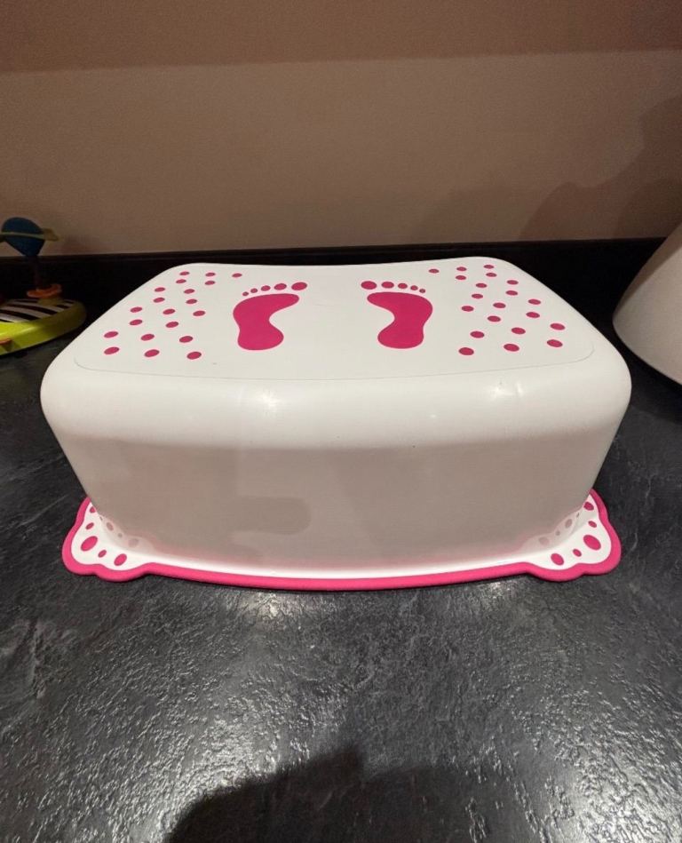 Children’s bathroom step