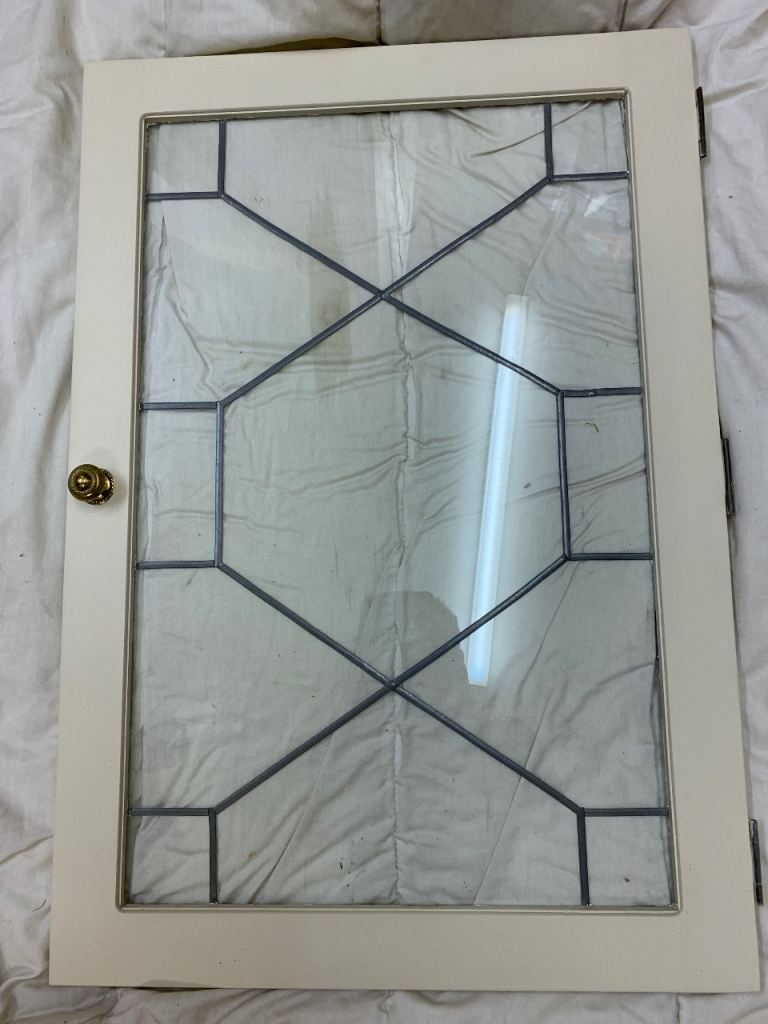 Door with lead pattern 