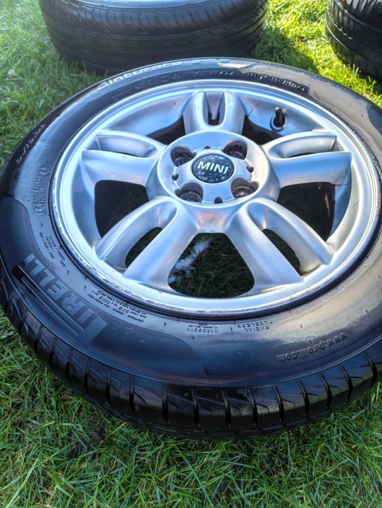 4 Mini r56 15 inch alloy wheels 