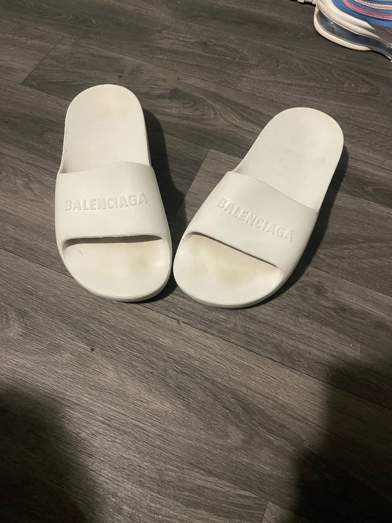 Balenciaga sliders 