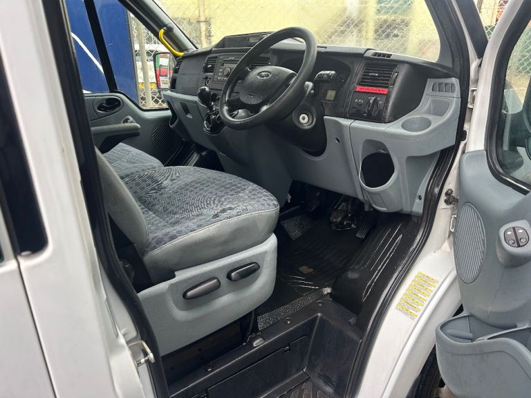 92,000 MILES FORD TRANSIT 17 SEAT MINIBUS 2011 60 REG EXCELLENT CONDITION NO VAT