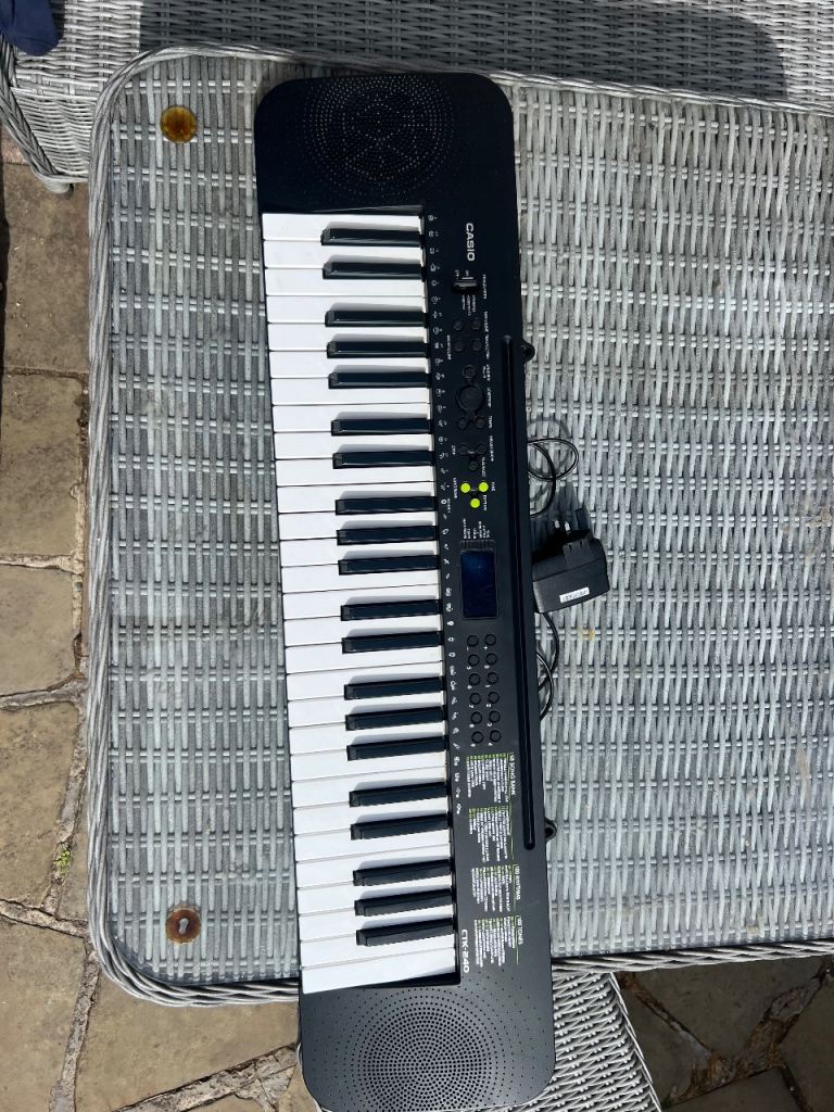Casio keyboard CTK-240
