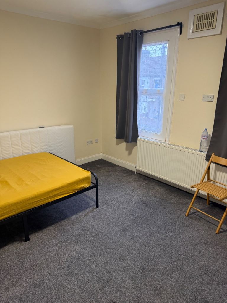 5 Bedrooms 2 Bathrooms 2 Kitchens HMO House is available to rent in Southall UB2