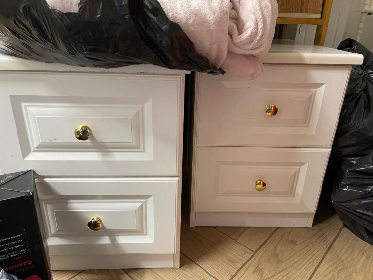 image for 2 bedside tables 