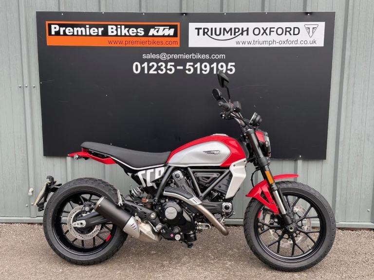 STUNNING ONE OWNER 2024/24 DUCATI SCRAMBLER ICON MOTORCYCLE
