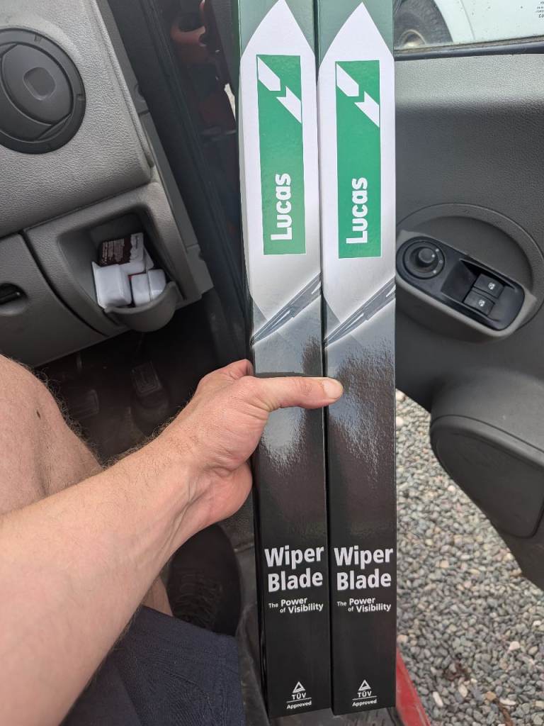 Van Wiper Blades (L+R)
