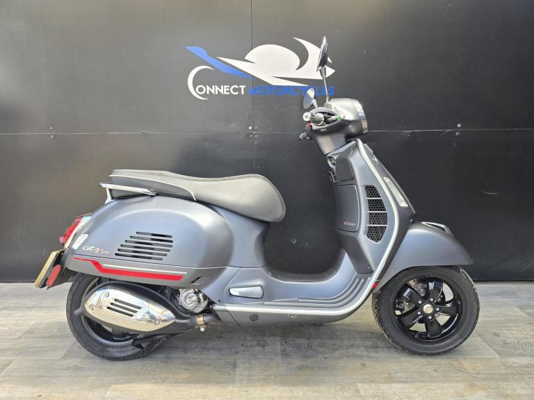 PIAGGIO VESPA GTS 300 SUPERSPORT ABS 2021 HPI CLEAR LOW MILEAGE 1 OWNER