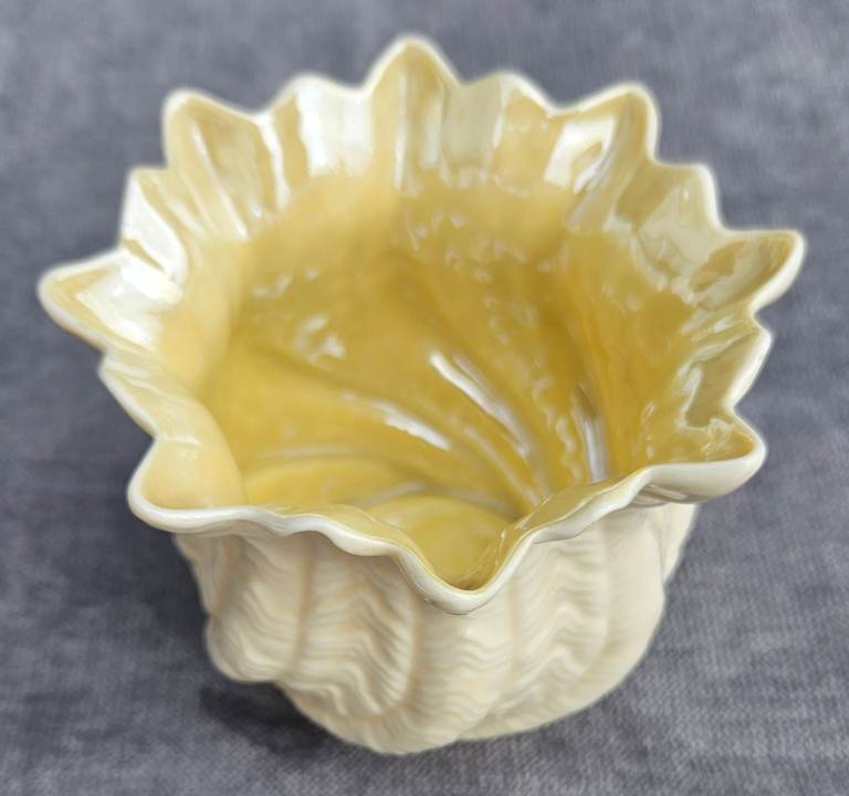Belleek Neptune Twisted Shell Vase 