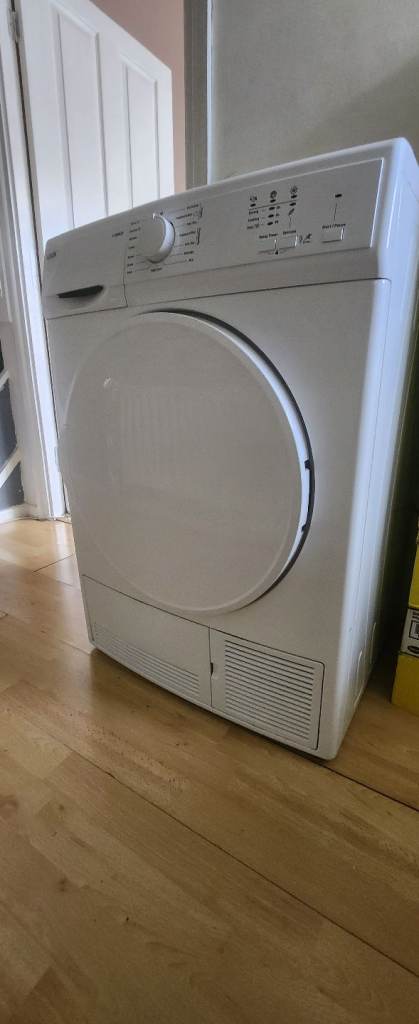 Tumble dryer logik LCD8W28 