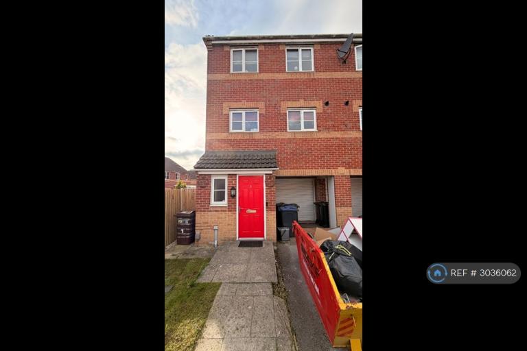 3 bedroom house in St Adians Close, Bradford, BD6 (3 bed) (#3036062)