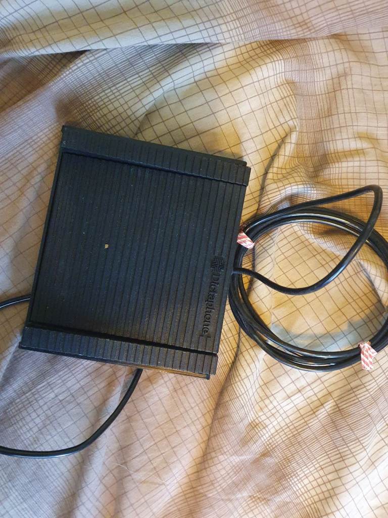 Vintage Dictaphones ( NOT FREE+UNTESTED)